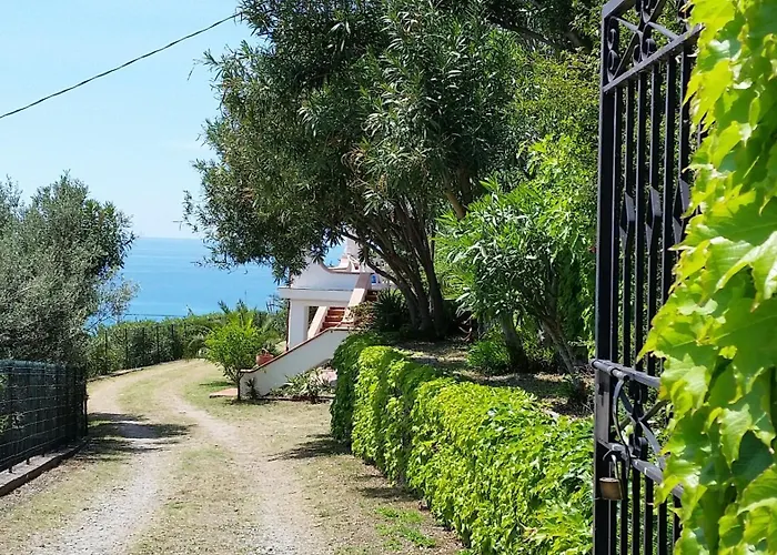 Anna - Ampio Con Terrazza Panoramica Sul Mare Fuscaldo